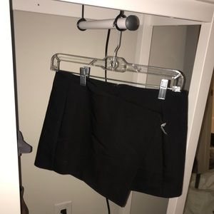 Express black skort!